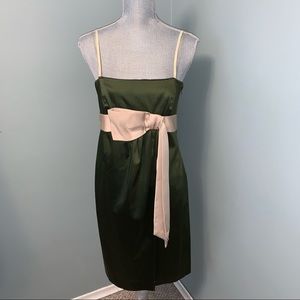 LAUNDRY by design size 6 green cocktail dress bow detailed wedding guest dress
